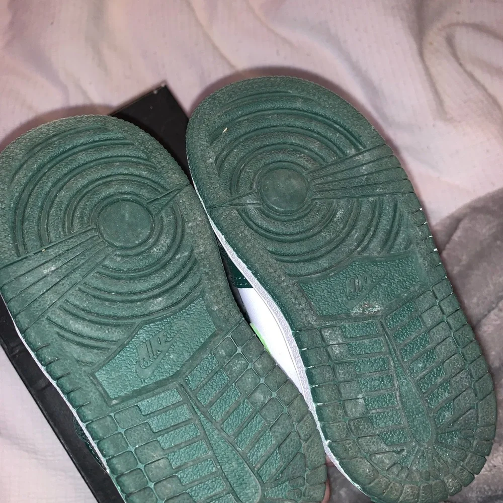Jordan Kids Sneakers Green White Yellow - Picture 6 of 6